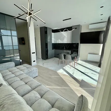 Sea View Apartment *