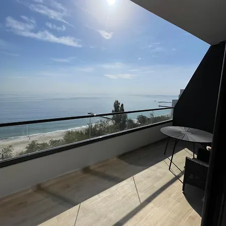 Sea View *